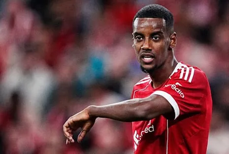Alexander Isak's Debut Brings Glamour Despite Noticeable Rust